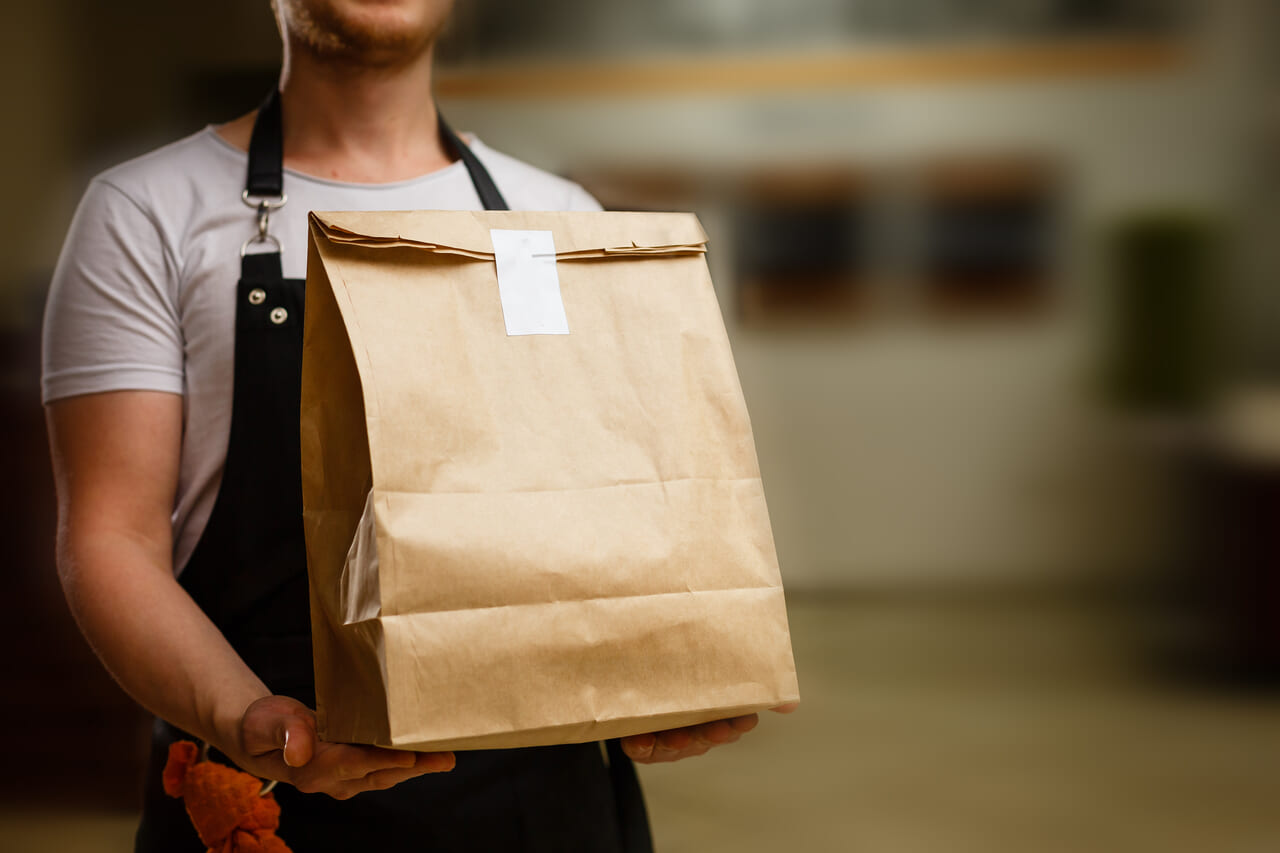 これから飲食店でデリバリーを始めるには？必要な準備や導入のメリットを解説！
